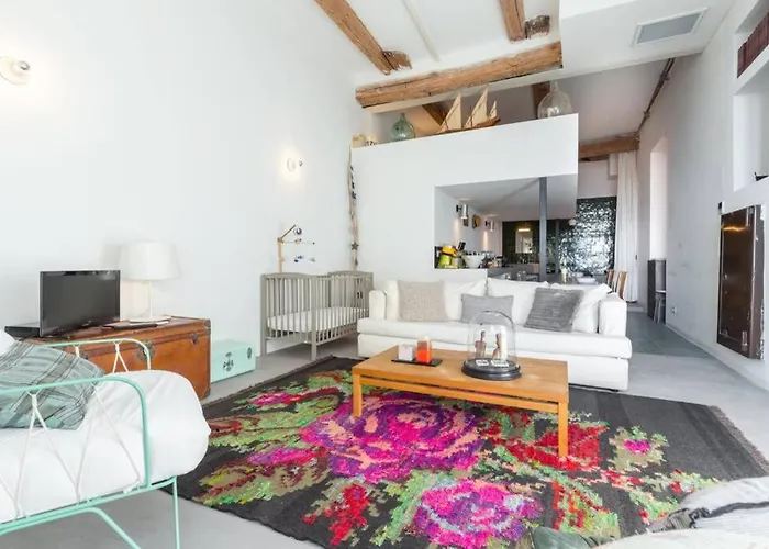 06J - Superb Duplex Loft With Ac - Sea View